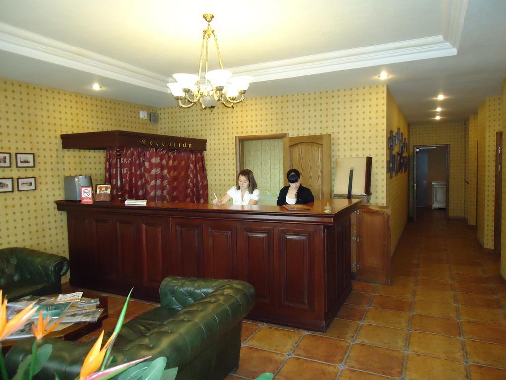 John Hughes Hotel Donetsk Luaran gambar